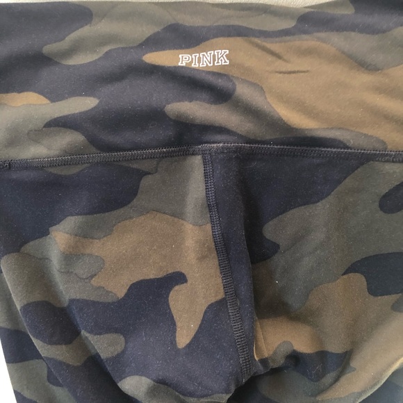 PINK Ultimate Camo Leggings - Picture 3 of 4